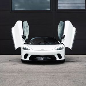 McLaren GT